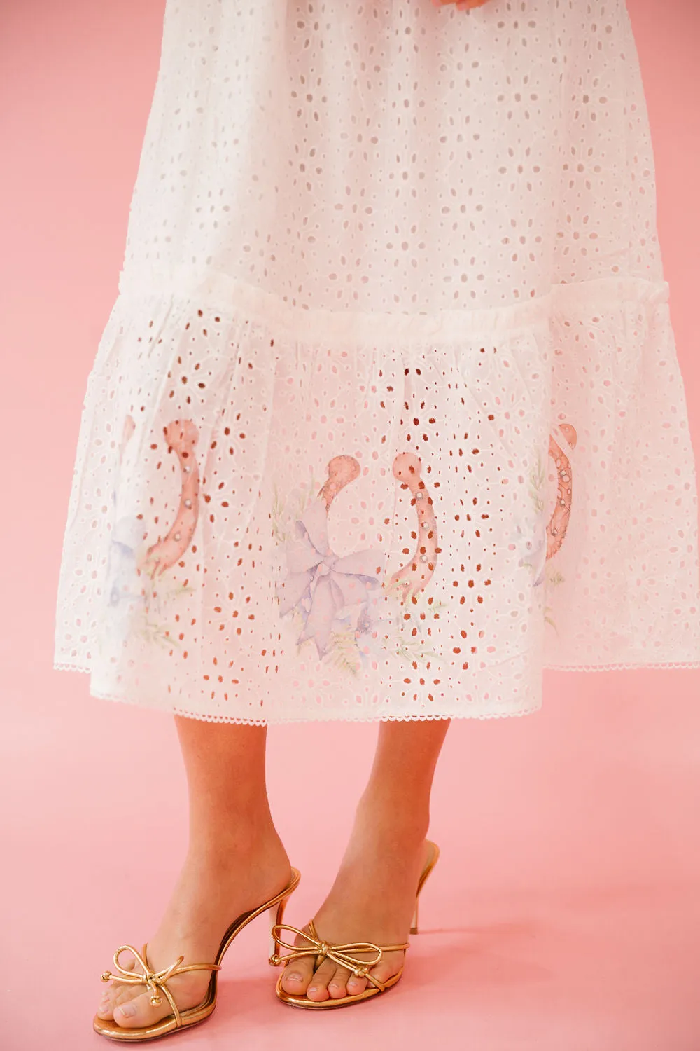 HORSESHOE FLORAL WHITE LACE DRESS