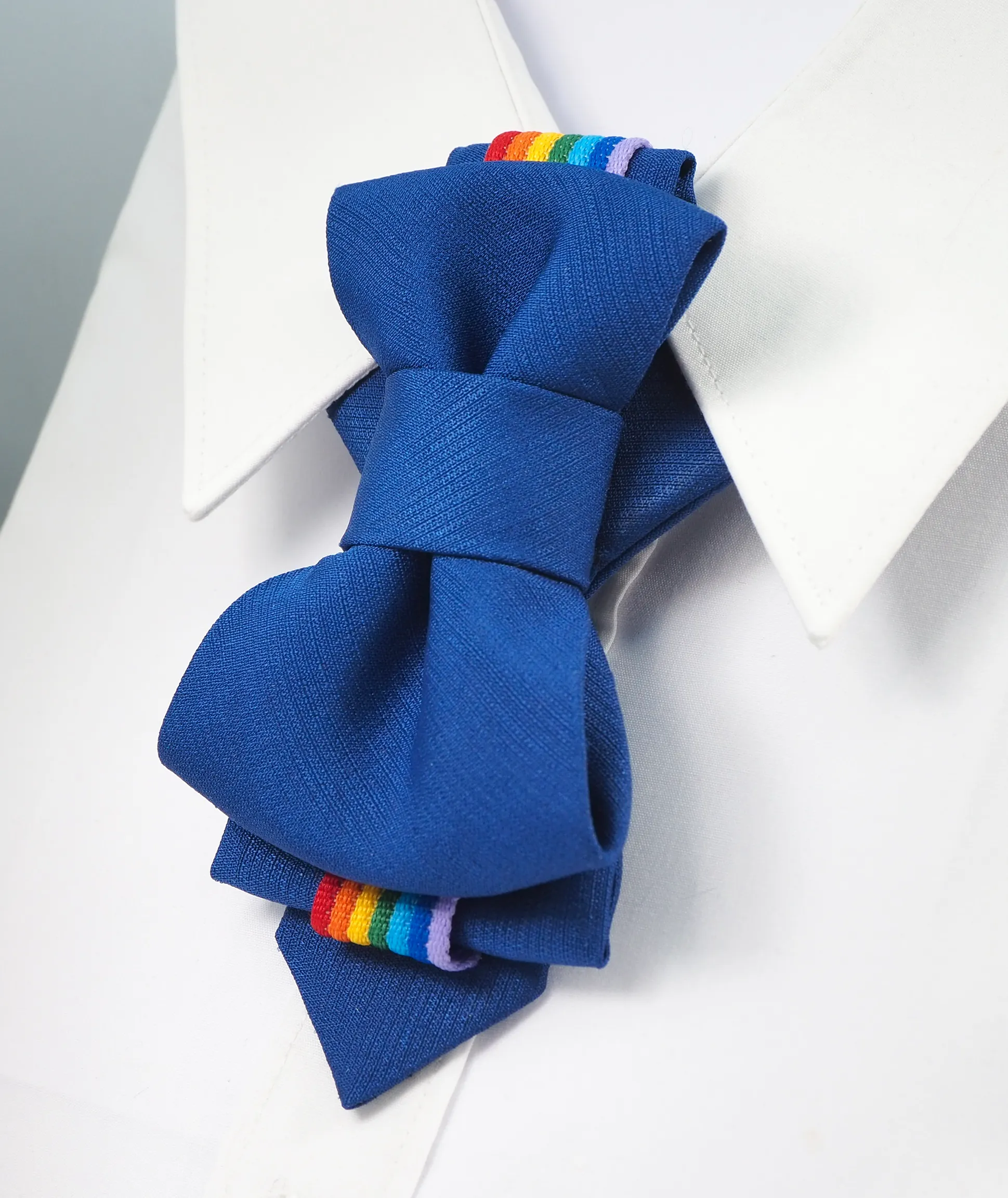 SUMMER RAIN BOW TIE