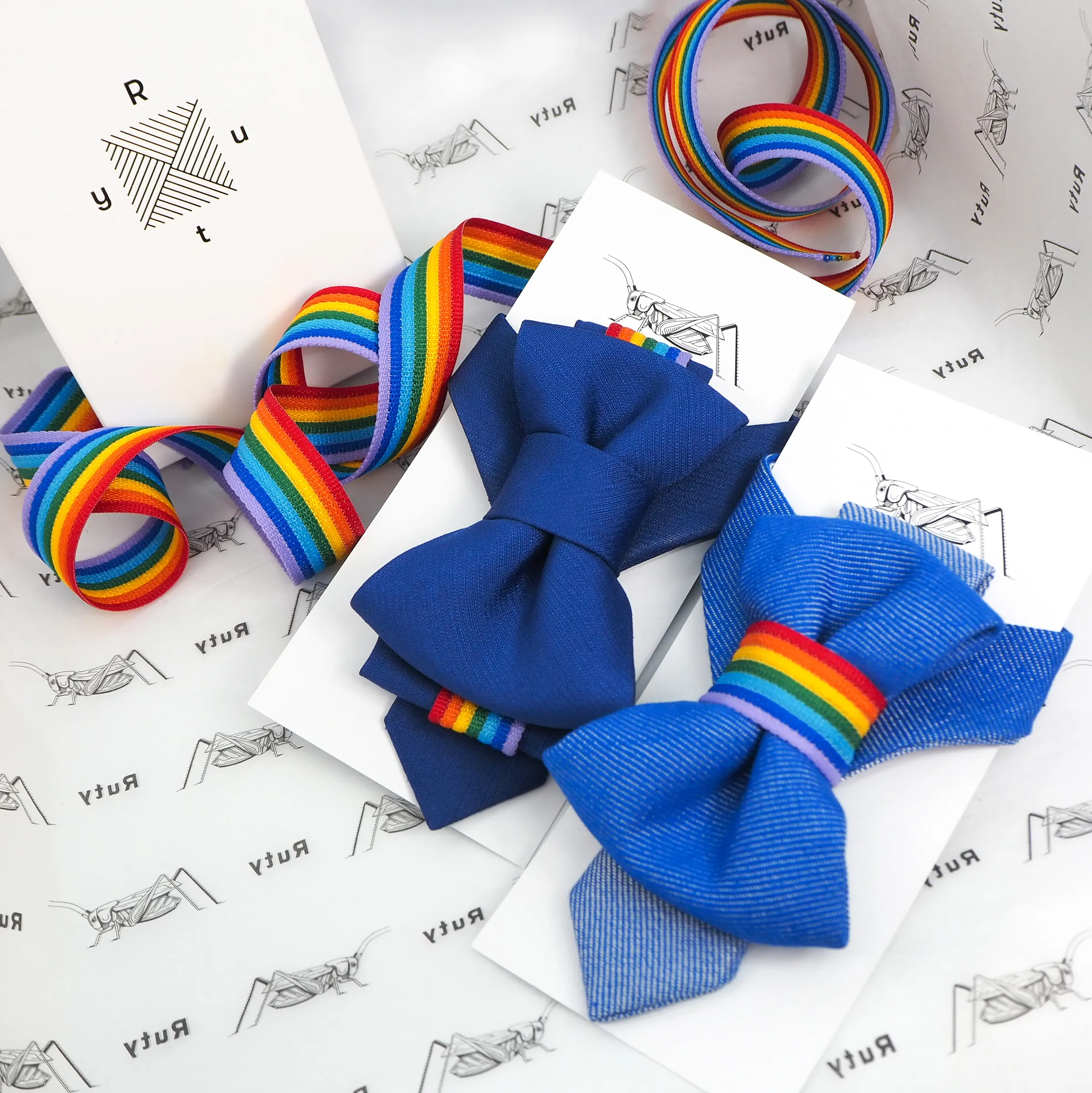 SUMMER RAIN BOW TIE