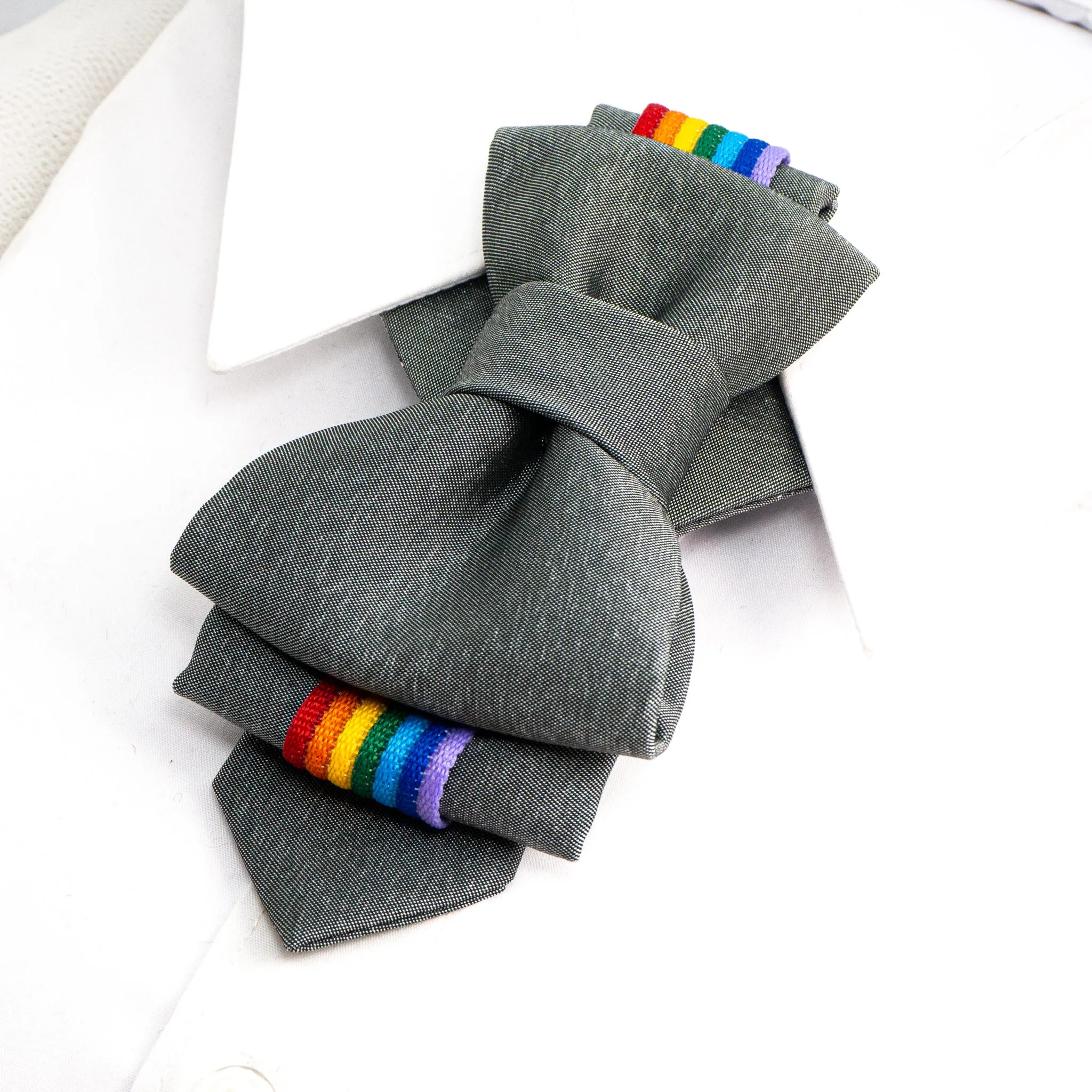 SUMMER RAIN BOW TIE
