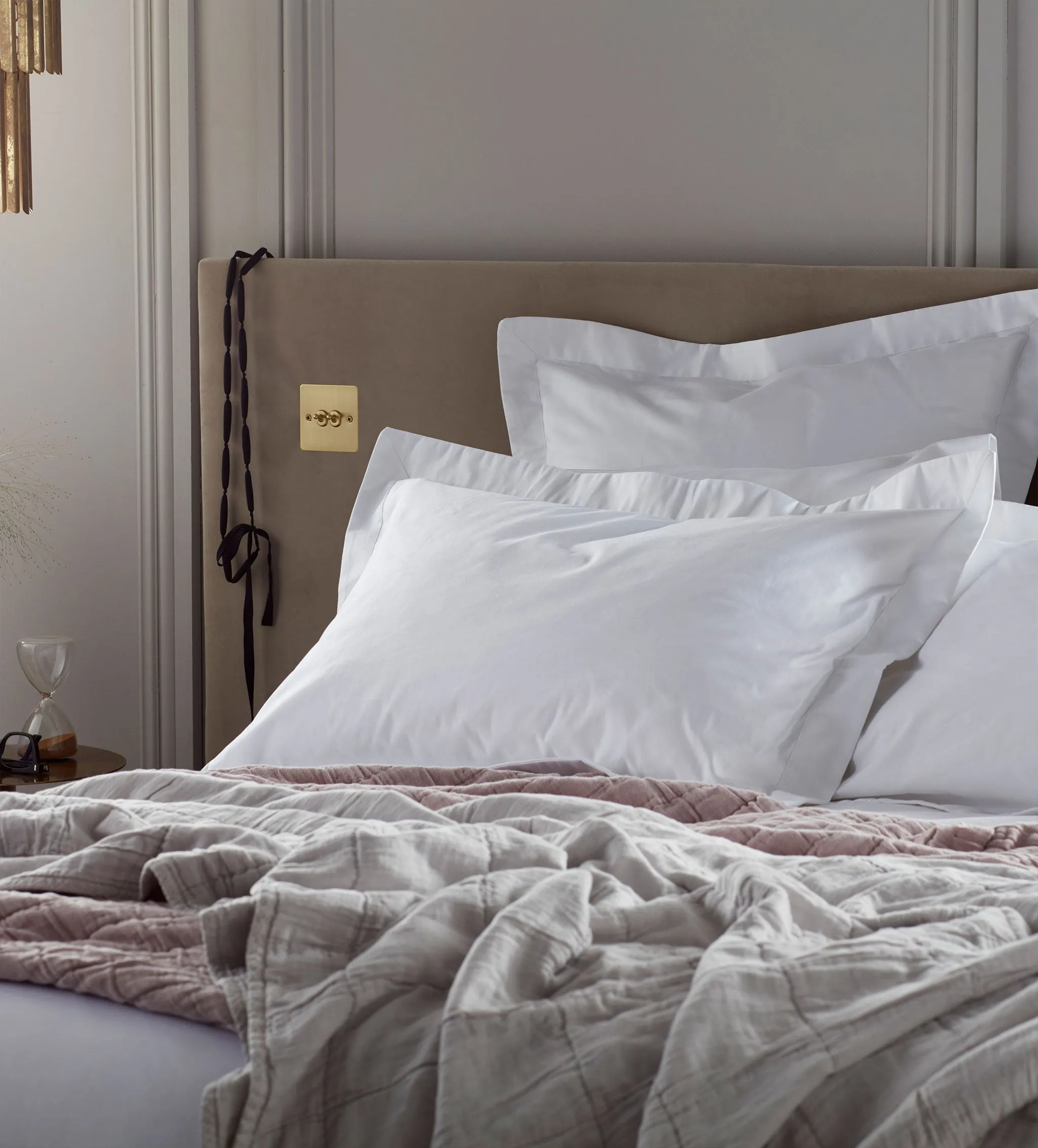 White Super Hero 100% Cotton 1000 Thread Count Bed Linen